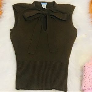 Vintage Green Top 🍃